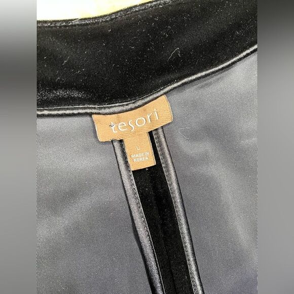 Tesori Black velvet 1 button cardigan sz large - Picture 2 of 6